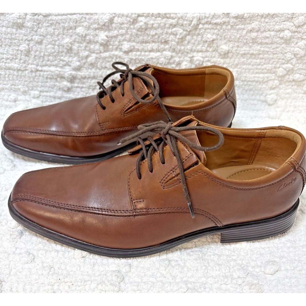 Men's Clarks Tilden Walk Lace-Up Oxfords Shoes Brown Leather Square Toe Size 8M
